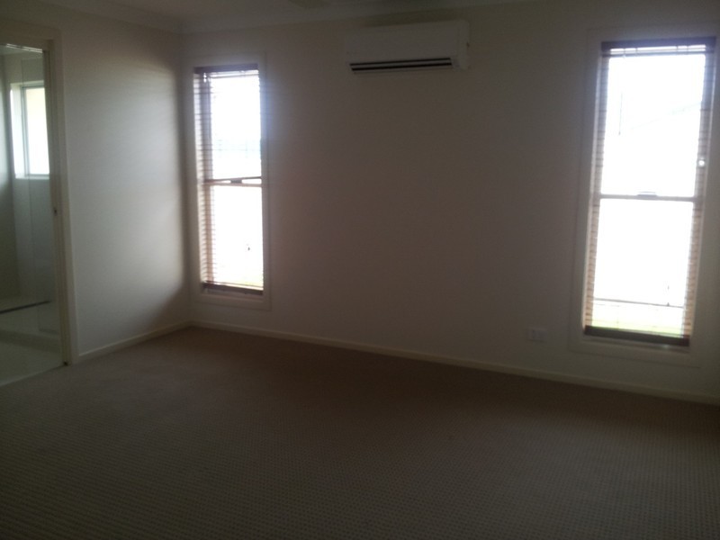 3 Cook Close, Emerald QLD 4720