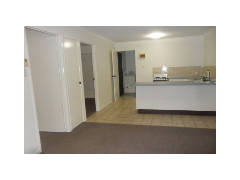 4/14 School Lane, Emerald QLD 4720