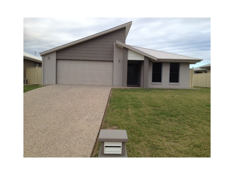 87 Loch Street, Emerald QLD 4720