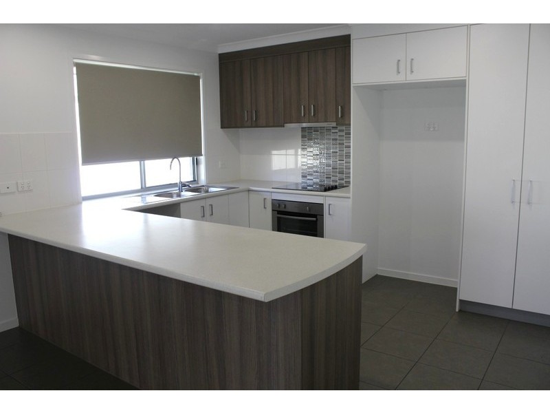 87 Loch Street, Emerald QLD 4720