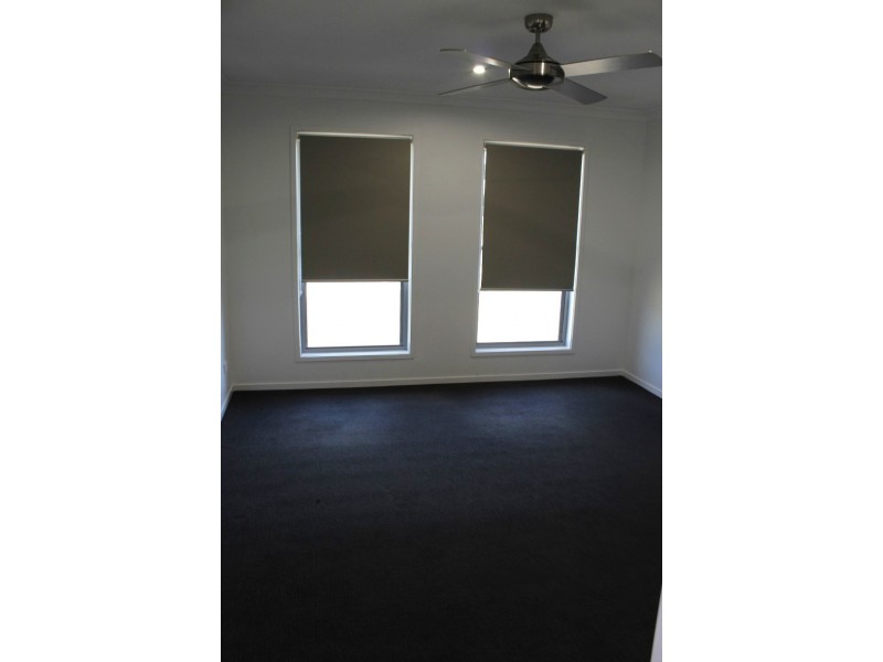 87 Loch Street, Emerald QLD 4720