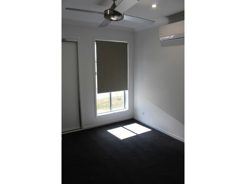 87 Loch Street, Emerald QLD 4720