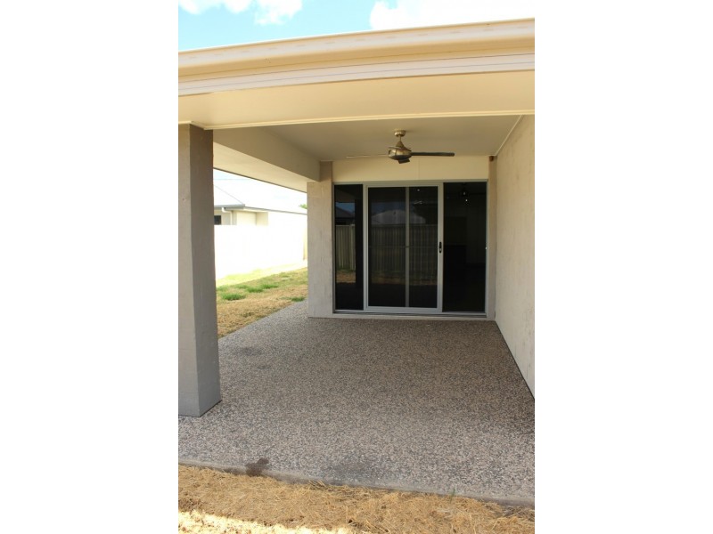 87 Loch Street, Emerald QLD 4720