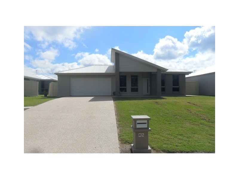 85 Loch Street, Emerald QLD 4720
