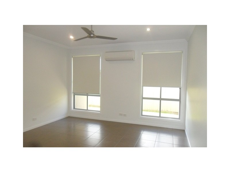 85 Loch Street, Emerald QLD 4720