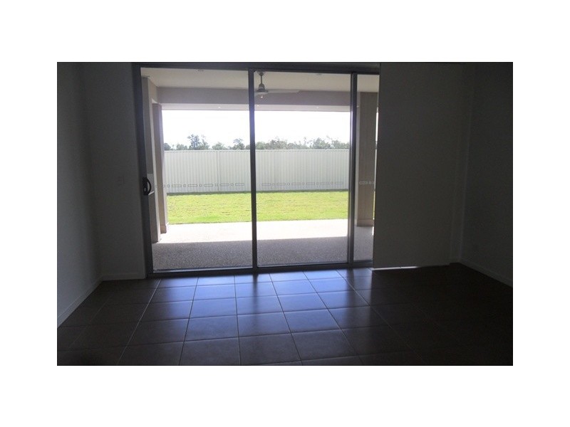 85 Loch Street, Emerald QLD 4720