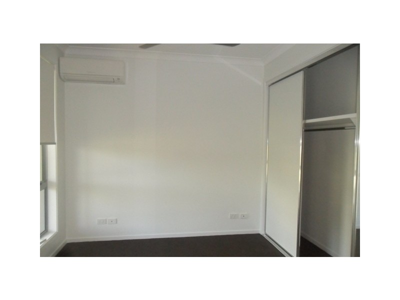 85 Loch Street, Emerald QLD 4720