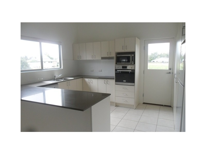 12 Lilly Close, Emerald QLD 4720