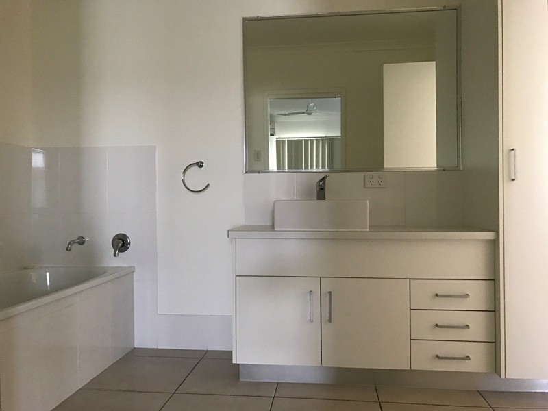 14/55a Gray Street, Emerald QLD 4720