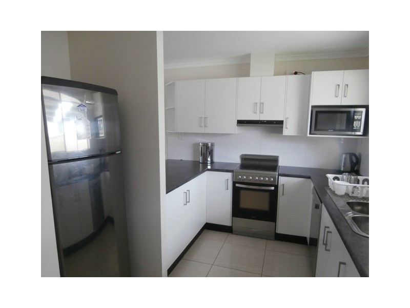 1/237 Borilla Street, Emerald QLD 4720