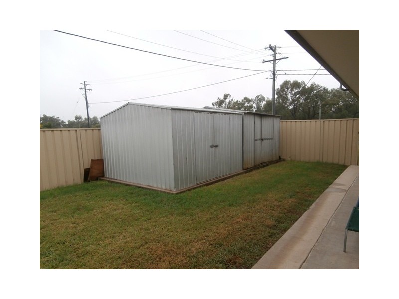 1/237 Borilla Street, Emerald QLD 4720