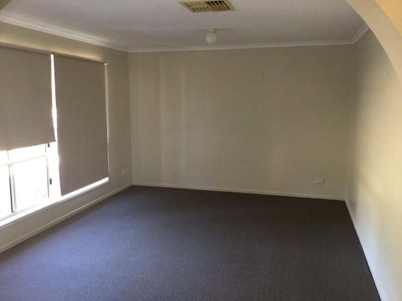 3 Fern Court, Emerald QLD 4720