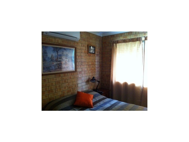 1/40 Dawn Crescent, Emerald QLD 4720