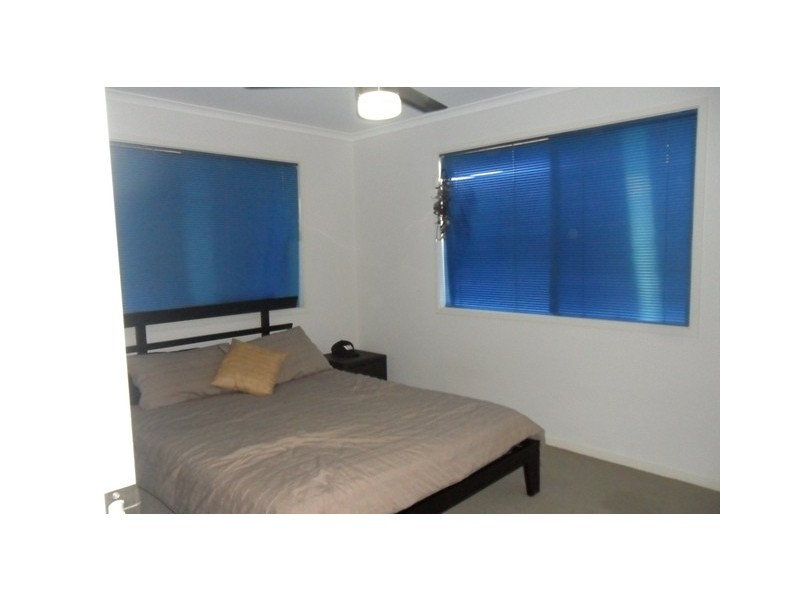 6 15-17 Roberts Street, Emerald QLD 4720