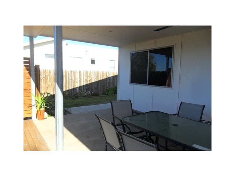 6 15-17 Roberts Street, Emerald QLD 4720