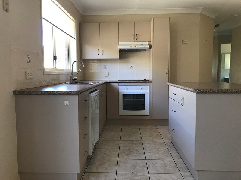 25 Esmond Street, Emerald QLD 4720