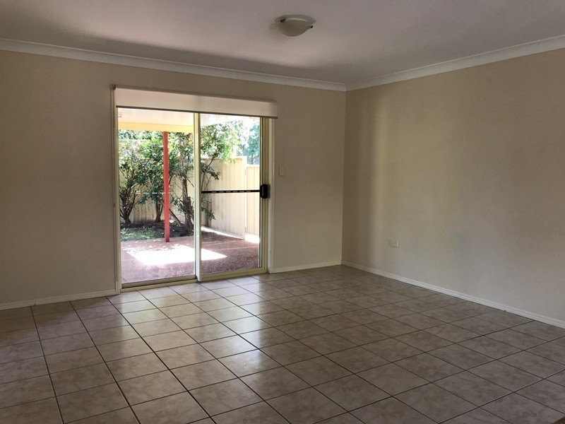 25 Esmond Street, Emerald QLD 4720