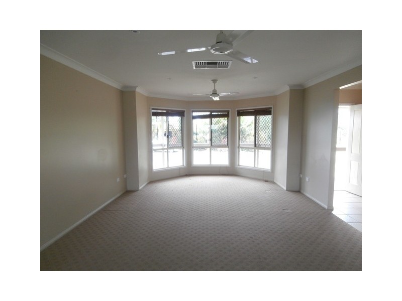 10 Clark Drive, Emerald QLD 4720