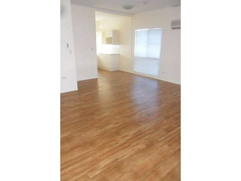 25 Centenary Drive, Emerald QLD 4720