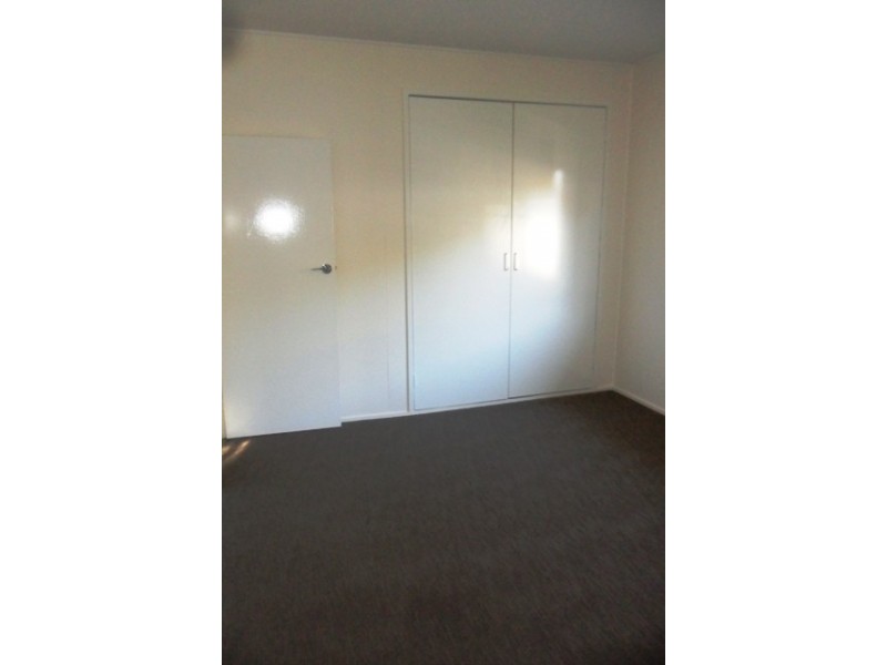 25 Centenary Drive, Emerald QLD 4720