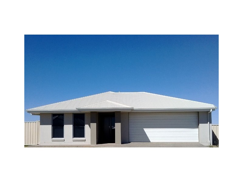 14 Whitney Street, Emerald QLD 4720