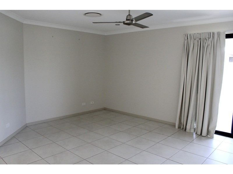 164 Opal Street, Emerald QLD 4720