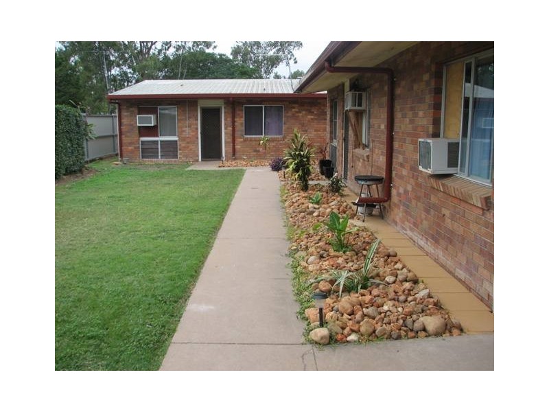 4/30 Diamond Avenue, Emerald QLD 4720