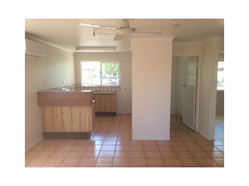 4/30 Diamond Avenue, Emerald QLD 4720