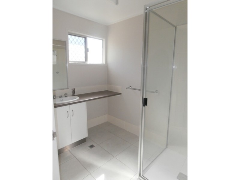 1/37 Baker Street, Emerald QLD 4720