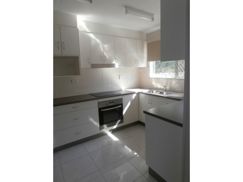 1/37 Baker Street, Emerald QLD 4720