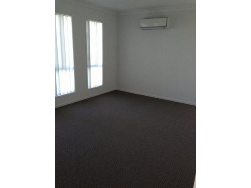 12 Jade Street, Emerald QLD 4720