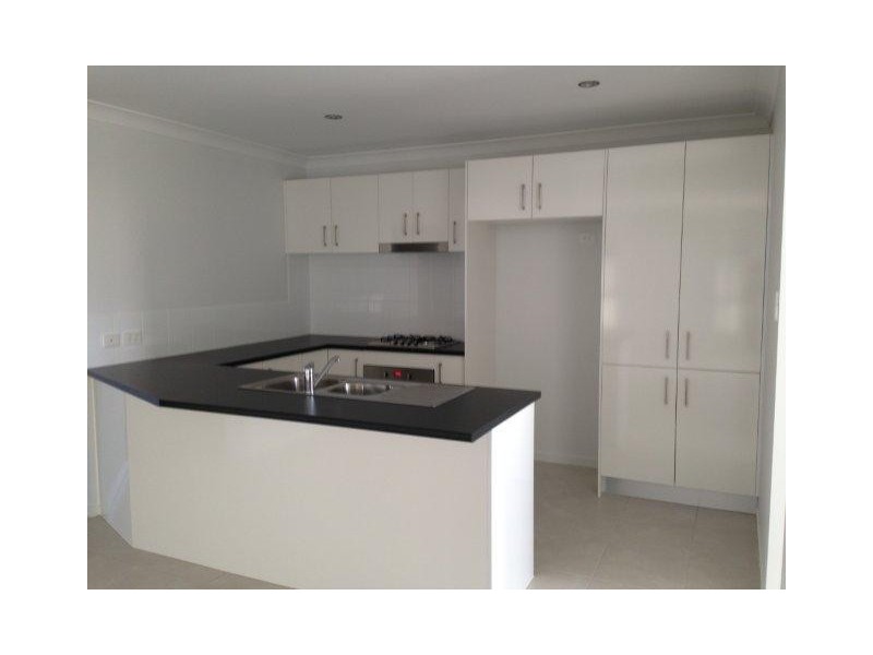 12 Jade Street, Emerald QLD 4720