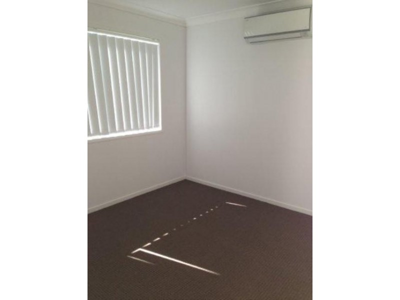 12 Jade Street, Emerald QLD 4720