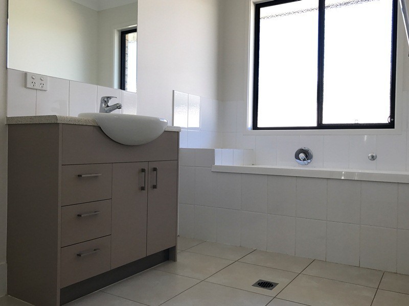 6 Jade Street, Emerald QLD 4720