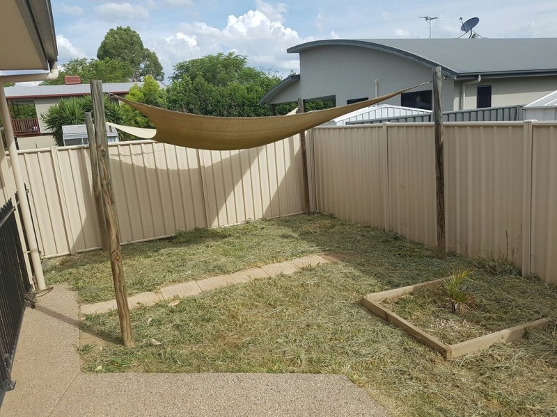 21B Gray Street, Emerald QLD 4720