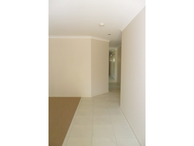 152 Opal Street, Emerald QLD 4720