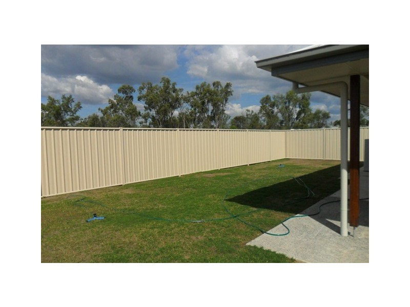 152 Opal Street, Emerald QLD 4720