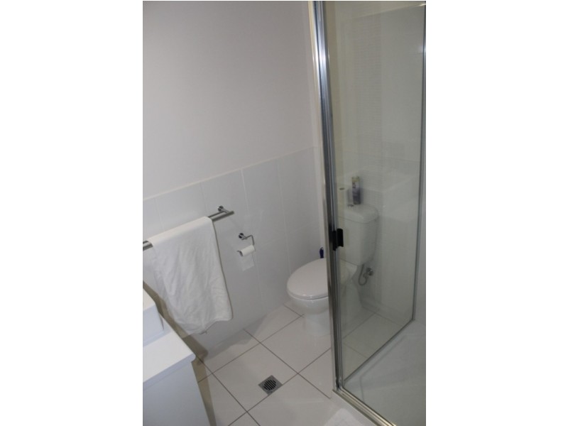 2/44 Lakeside Drive, Emerald QLD 4720