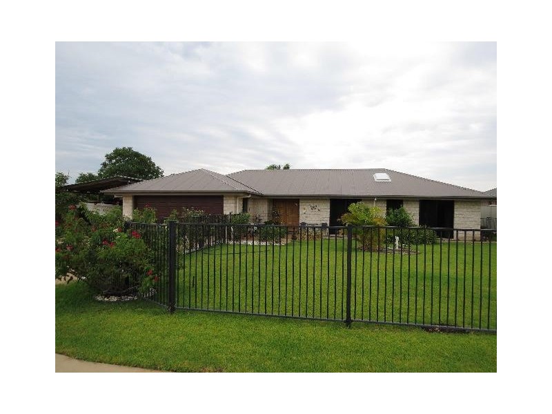 10 Morgan Place, Emerald QLD 4720