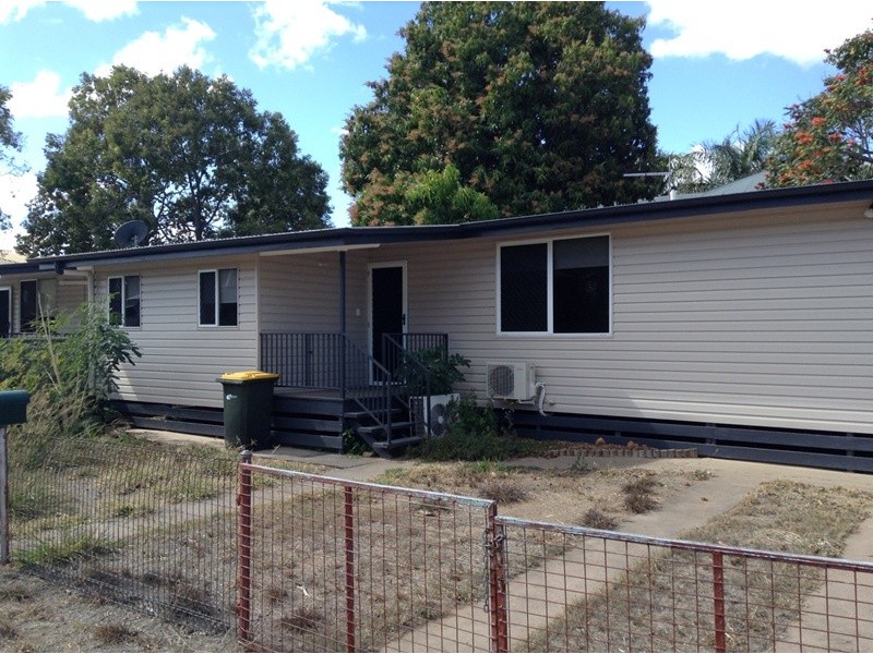 94 Ruby Street, Emerald QLD 4720