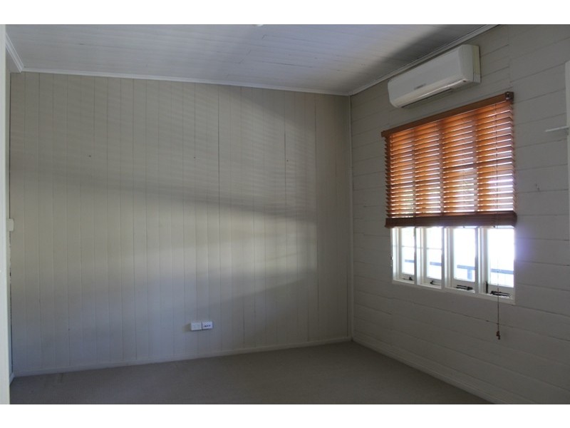 26 Gray Street, Emerald QLD 4720