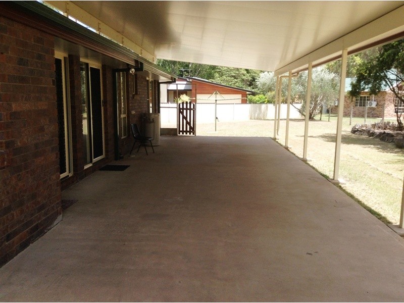 2 Crinum Crescent, Emerald QLD 4720