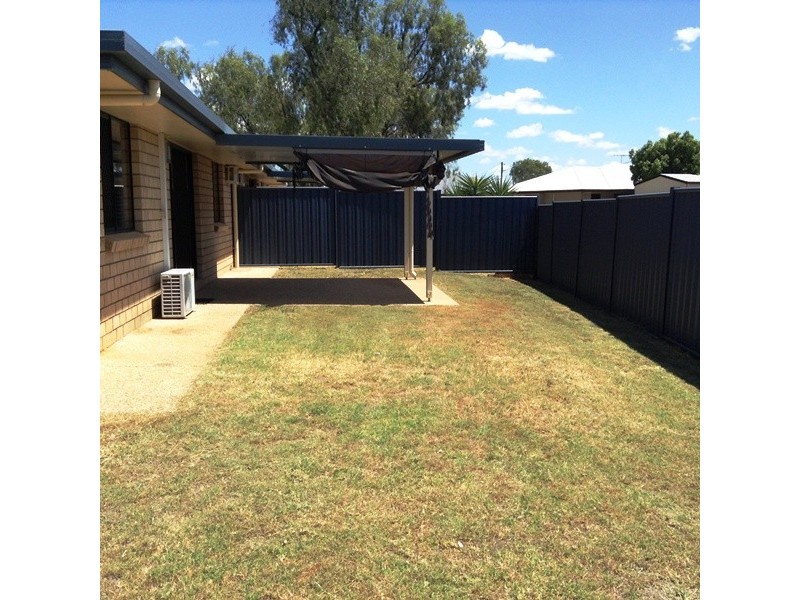 21b Vicki Close, Emerald QLD 4720