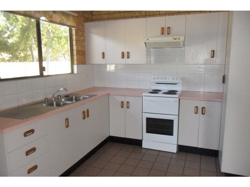 60 Gray Street, Emerald QLD 4720