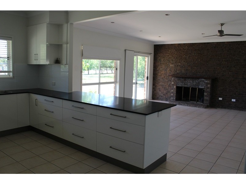 28 Slack Drive, Emerald QLD 4720