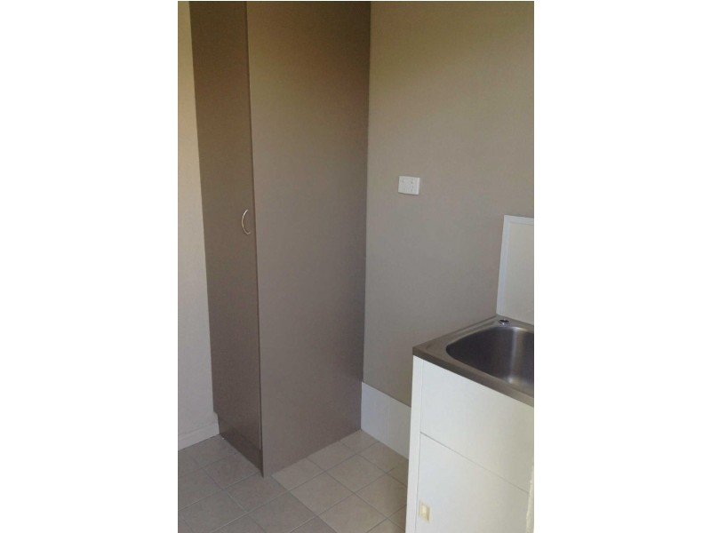 1/93 Harris Street, Emerald QLD 4720