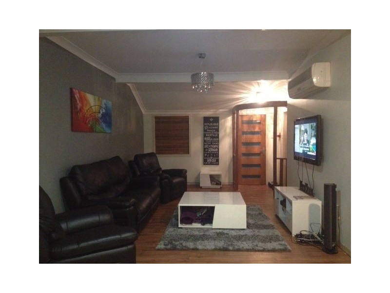 17 New Street, Emerald QLD 4720