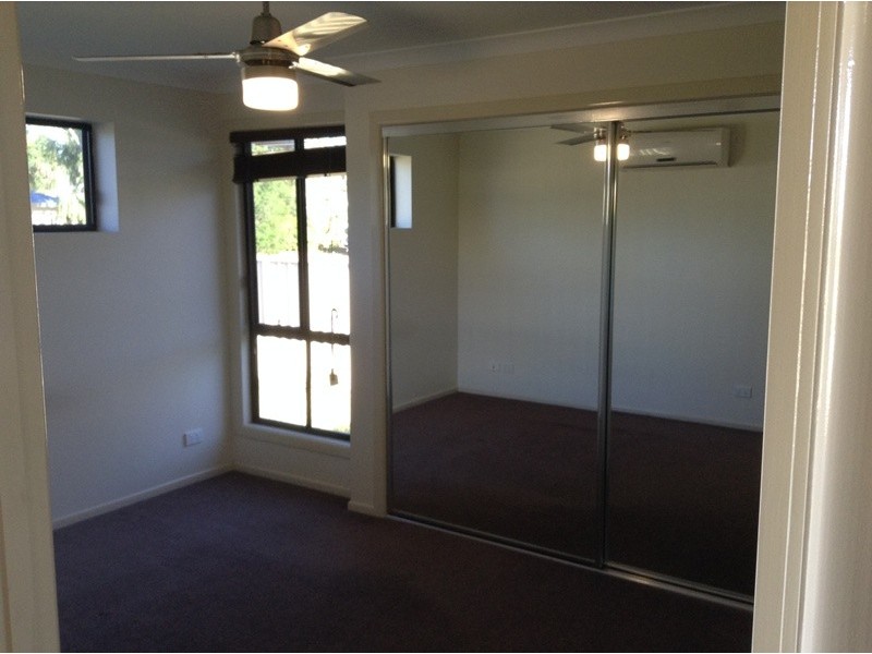 2b Paperbark Place, Emerald QLD 4720