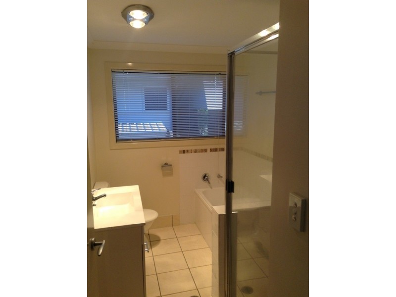 2b Paperbark Place, Emerald QLD 4720