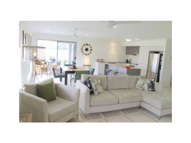 61 Canterbury Road, Emerald QLD 4720